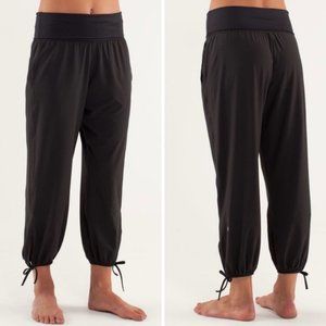 Lululemon Om Jogger Pant First Release Foldover Waistband Tie Hems Black Size 4